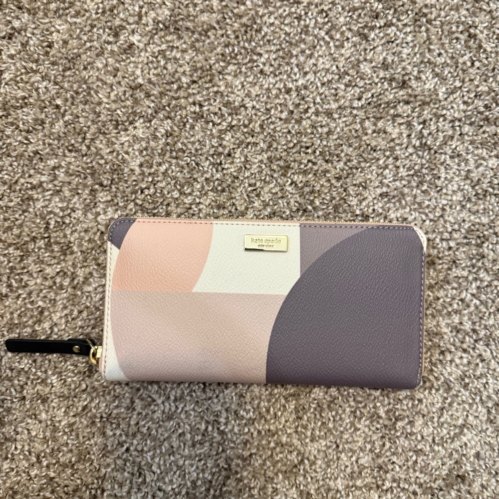 Kate spade Shore street geo spotlight wallet